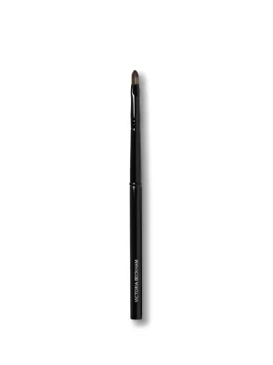 30. Detailed Lip