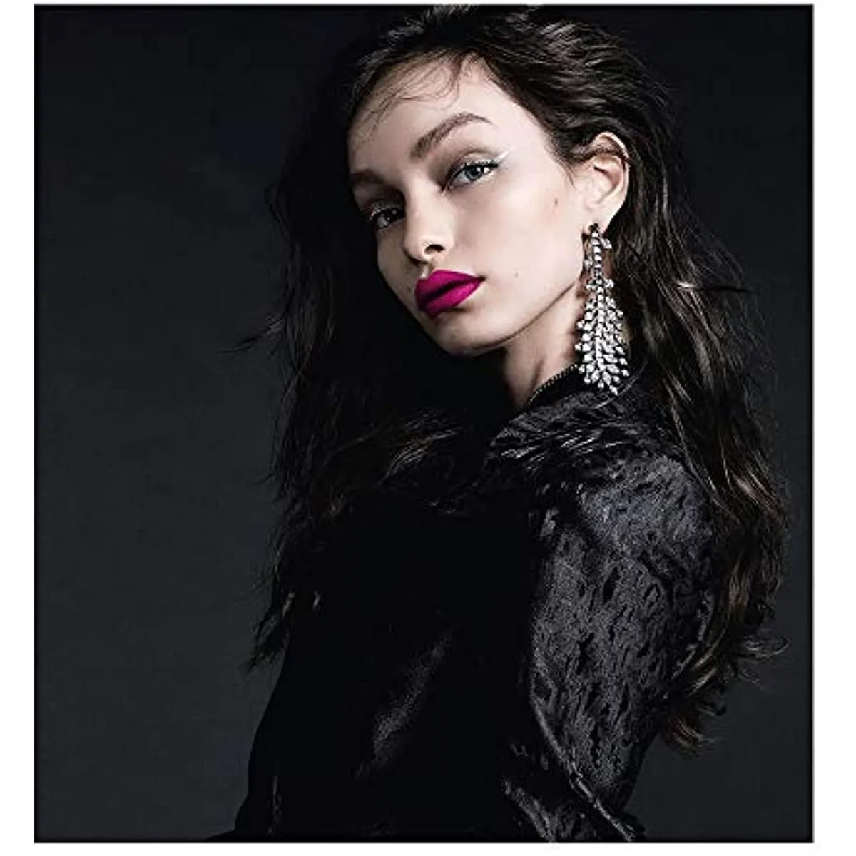 LOreal Paris Color Riche Magnetic Stones Matte Lipstick